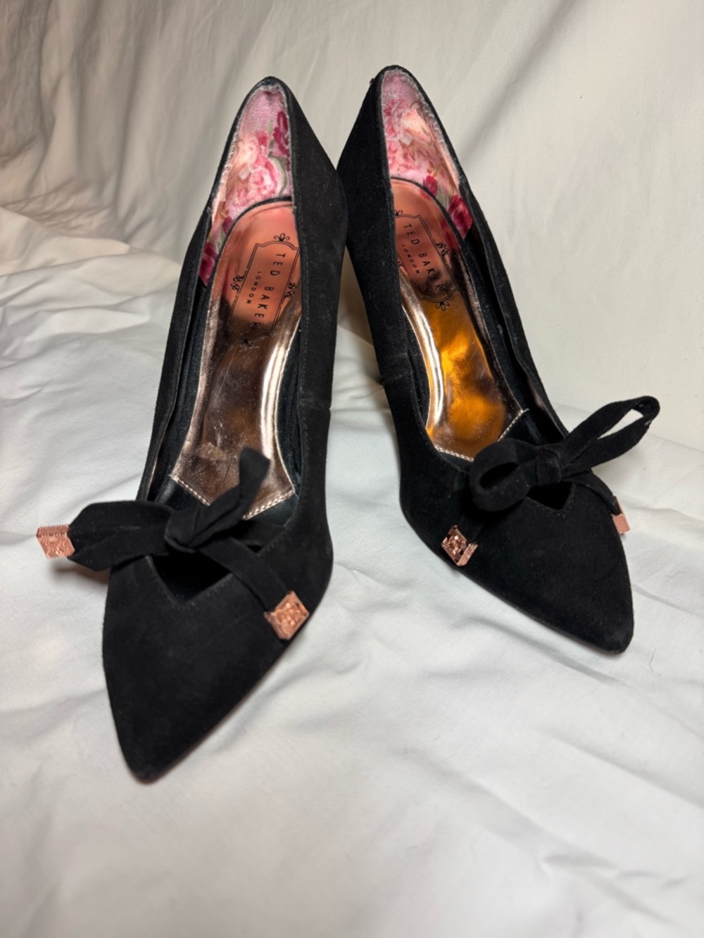 Ted Baker Black Suede Pumps w/ Rose Gold Details & Bows – Elegant & Chic